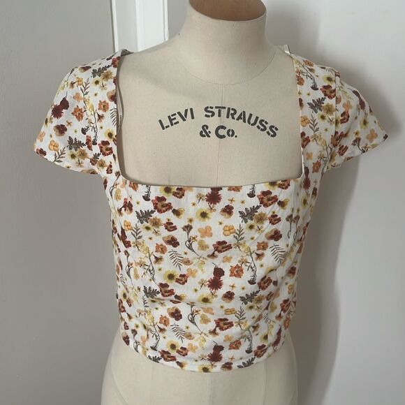 Forever 21 Floral Print Cutout Crop Top‎ - Picture 6 of 8